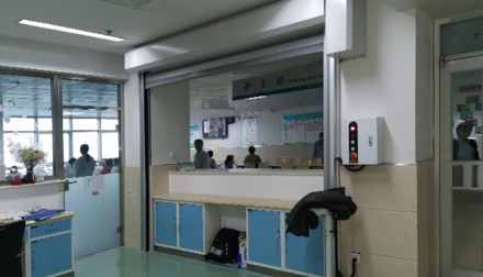 保定某醫(yī)院快速門安裝應(yīng)用