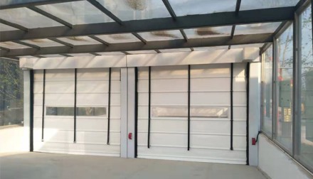 天津某景區(qū)PVC卷簾門安裝展示